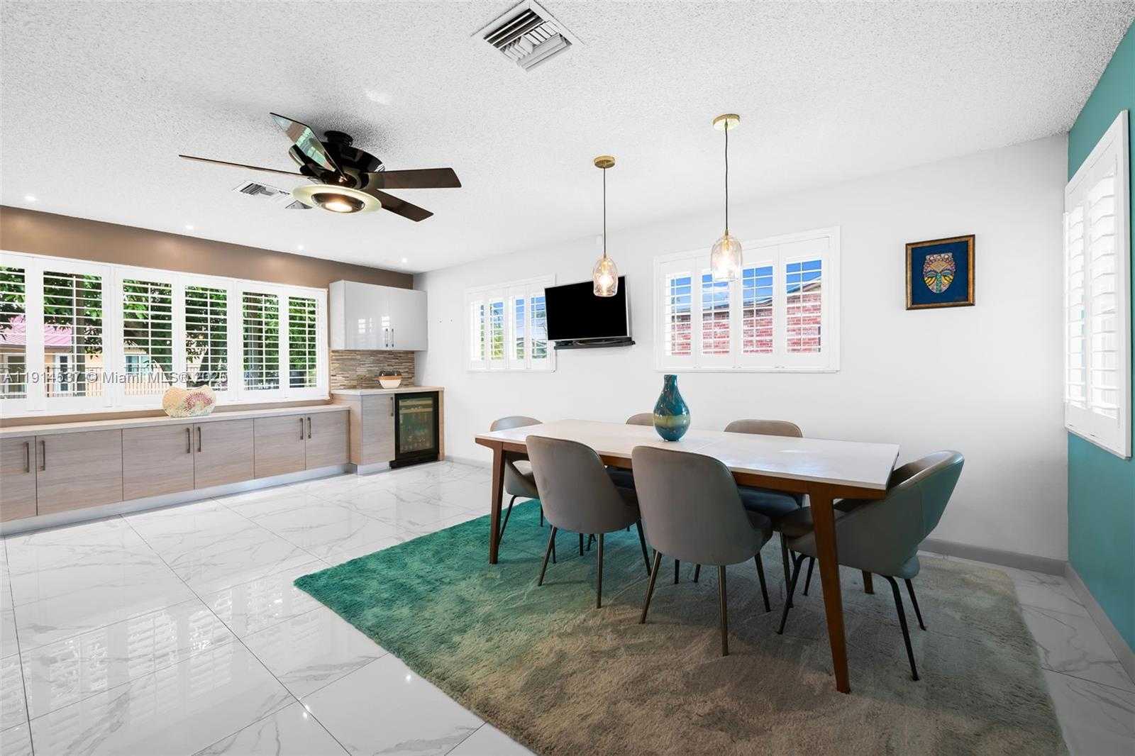 Small Image of 11241 NORTH WEST 27TH CT, Plantation Number 12