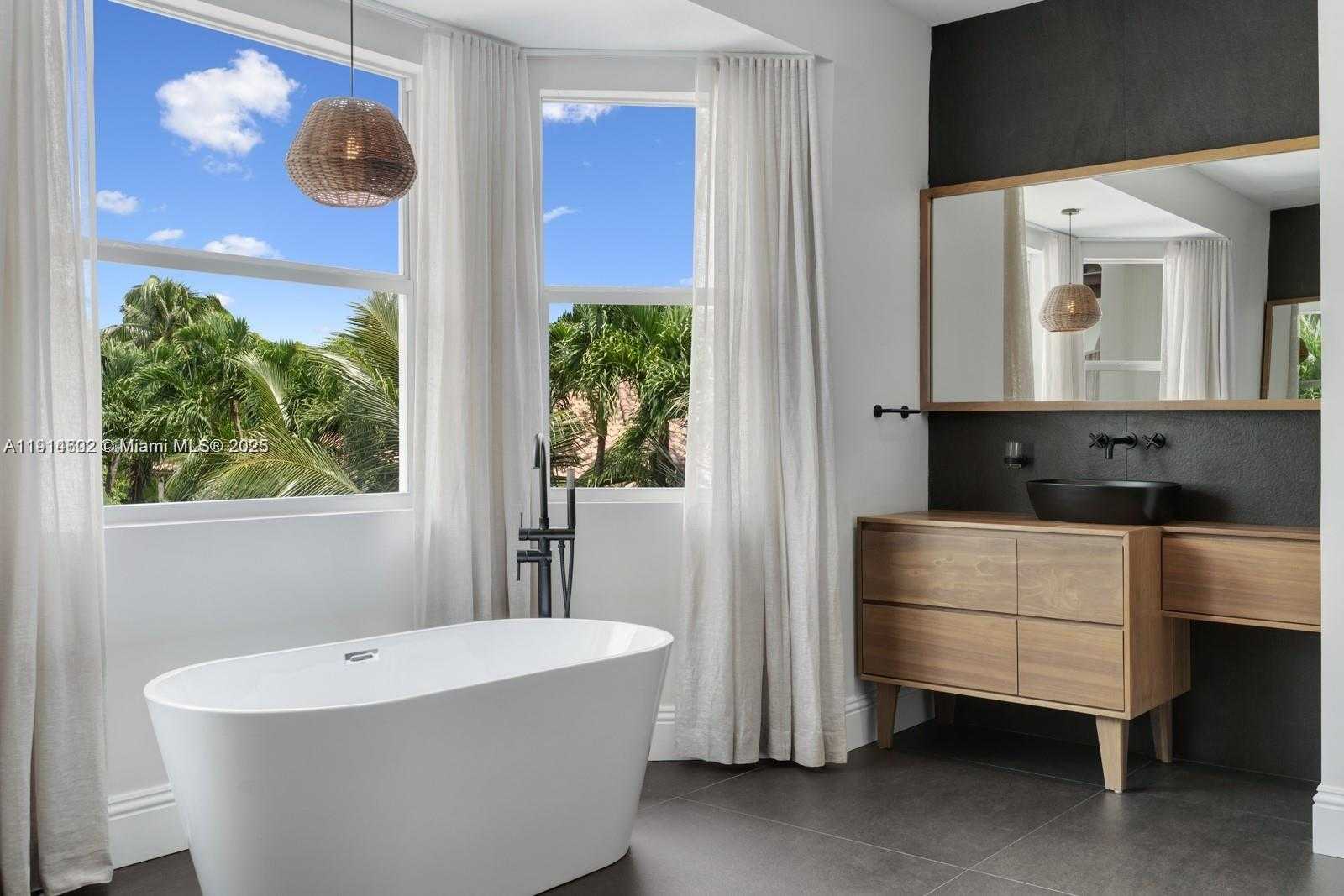 Small Image of 12650 SOUTH WEST 77TH AVE, Pinecrest Number 13