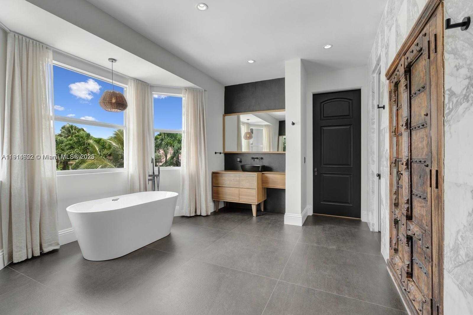 Small Image of 12650 SOUTH WEST 77TH AVE, Pinecrest Number 14