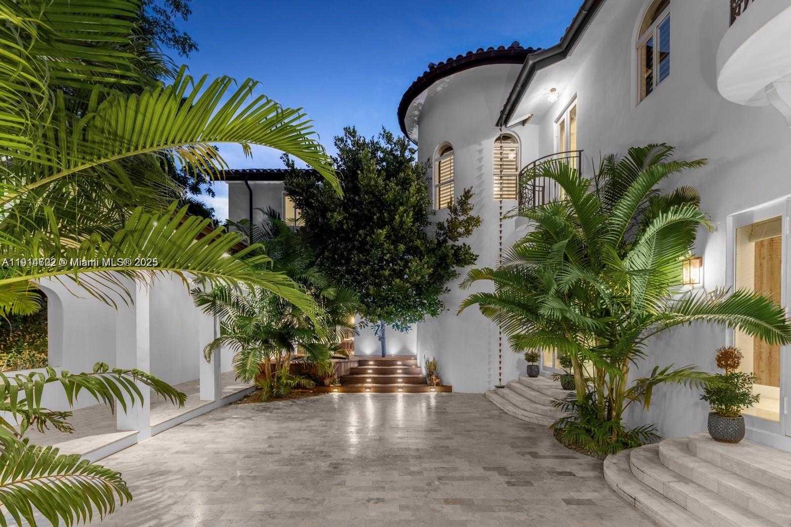 Small Image of 12650 SOUTH WEST 77TH AVE, Pinecrest Number 37