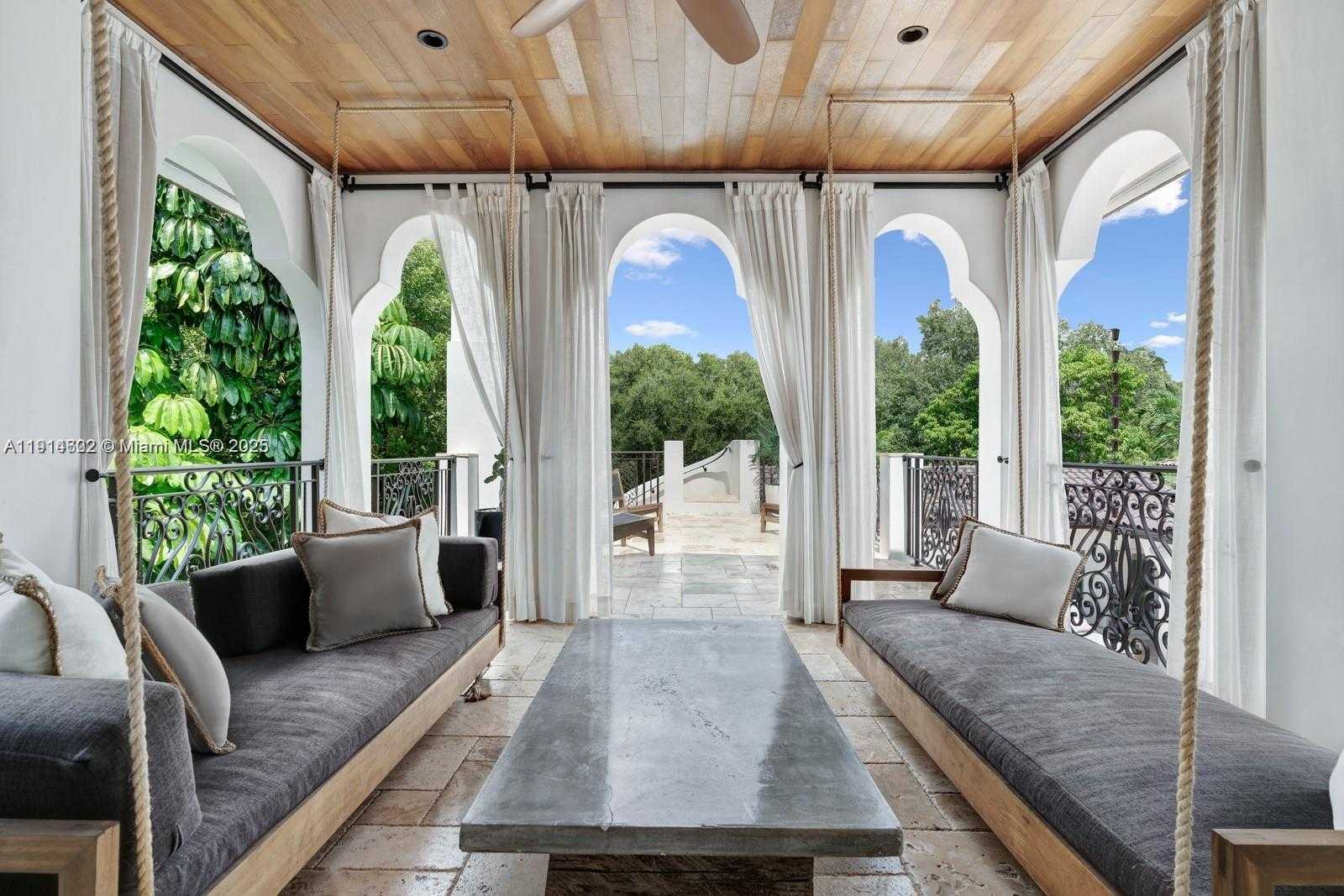 Small Image of 12650 SOUTH WEST 77TH AVE, Pinecrest Number 4