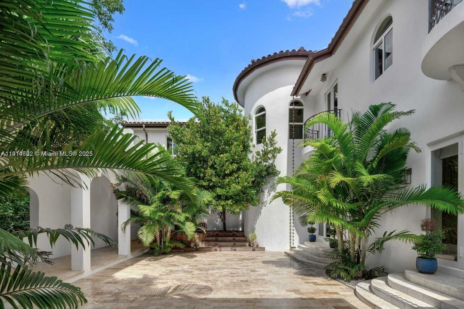 Small Image of 12650 SOUTH WEST 77TH AVE, Pinecrest Number 40