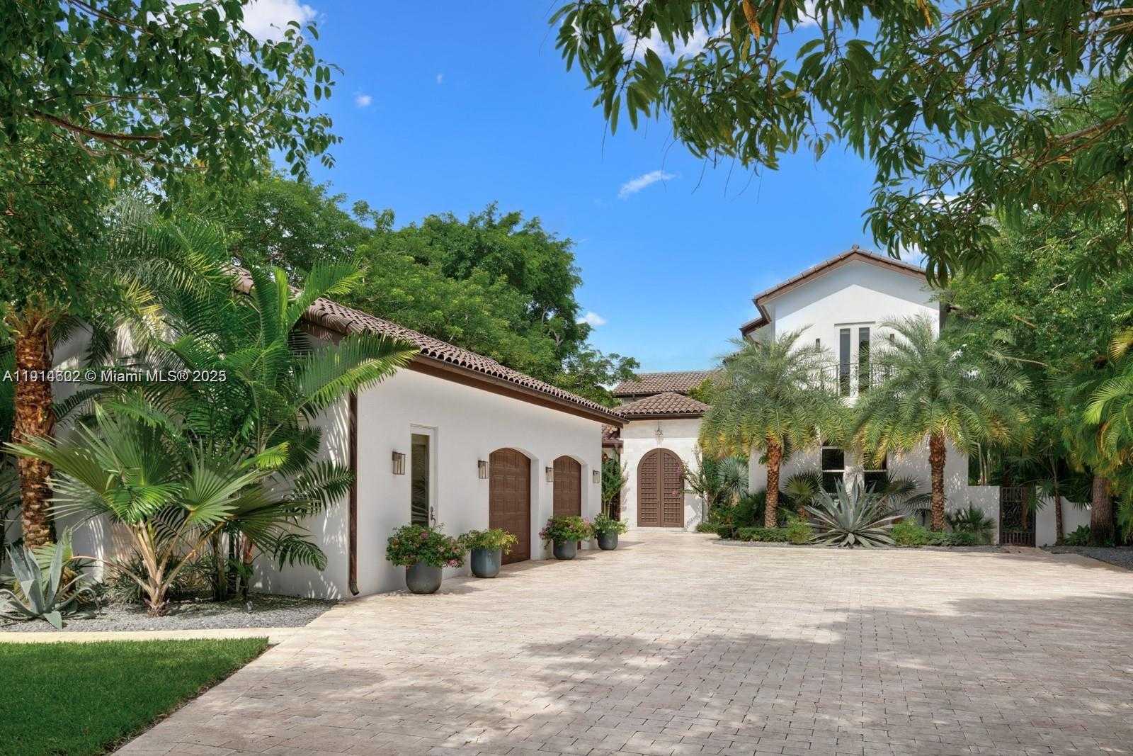 Small Image of 12650 SOUTH WEST 77TH AVE, Pinecrest Number 43