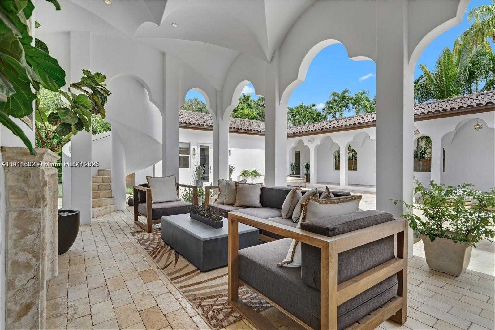 Small Image of 12650 SOUTH WEST 77TH AVE, Pinecrest Number 5