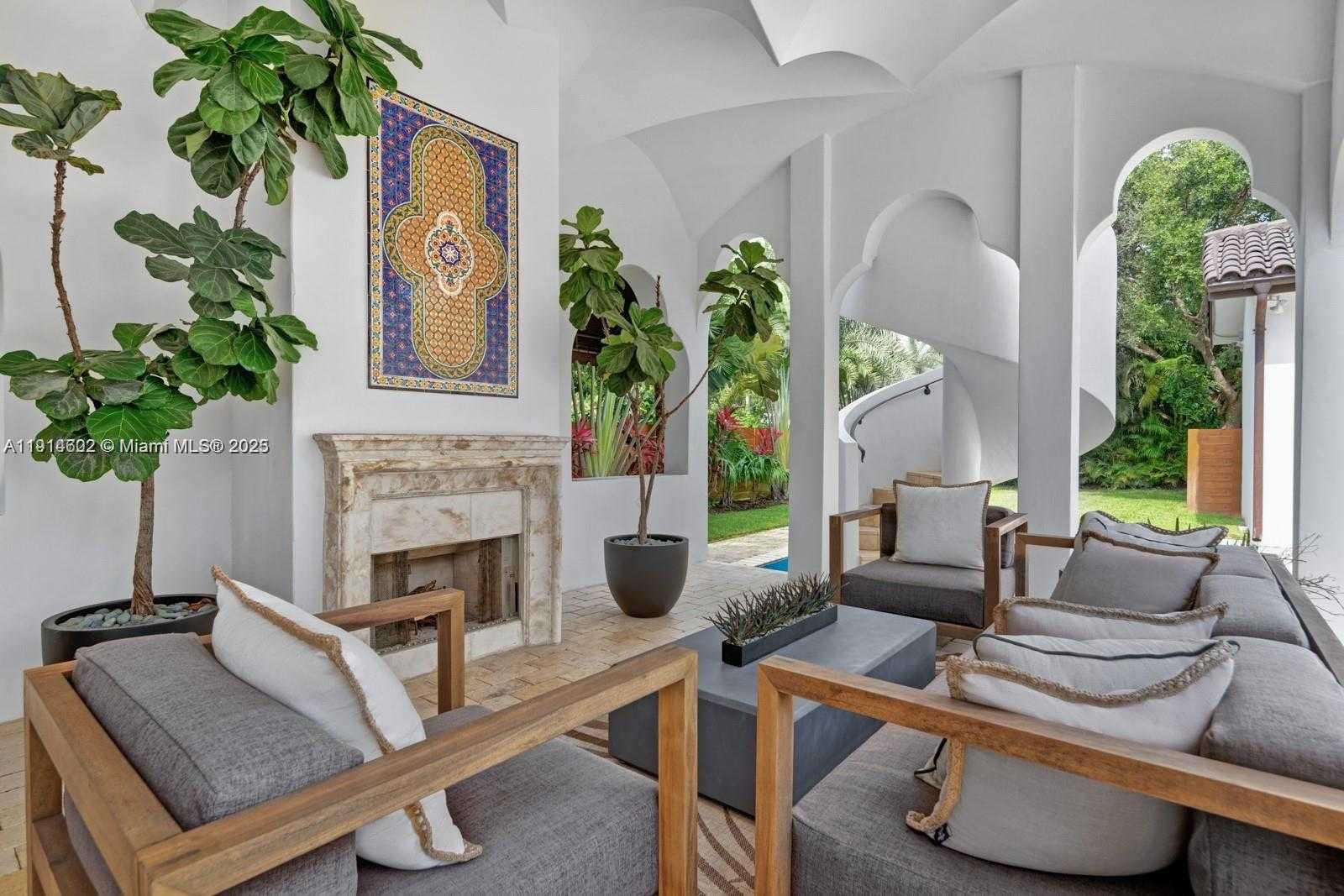 Small Image of 12650 SOUTH WEST 77TH AVE, Pinecrest Number 6