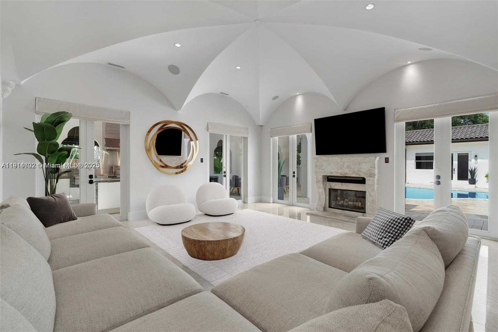 Small Image of 12650 SOUTH WEST 77TH AVE, Pinecrest Number 7