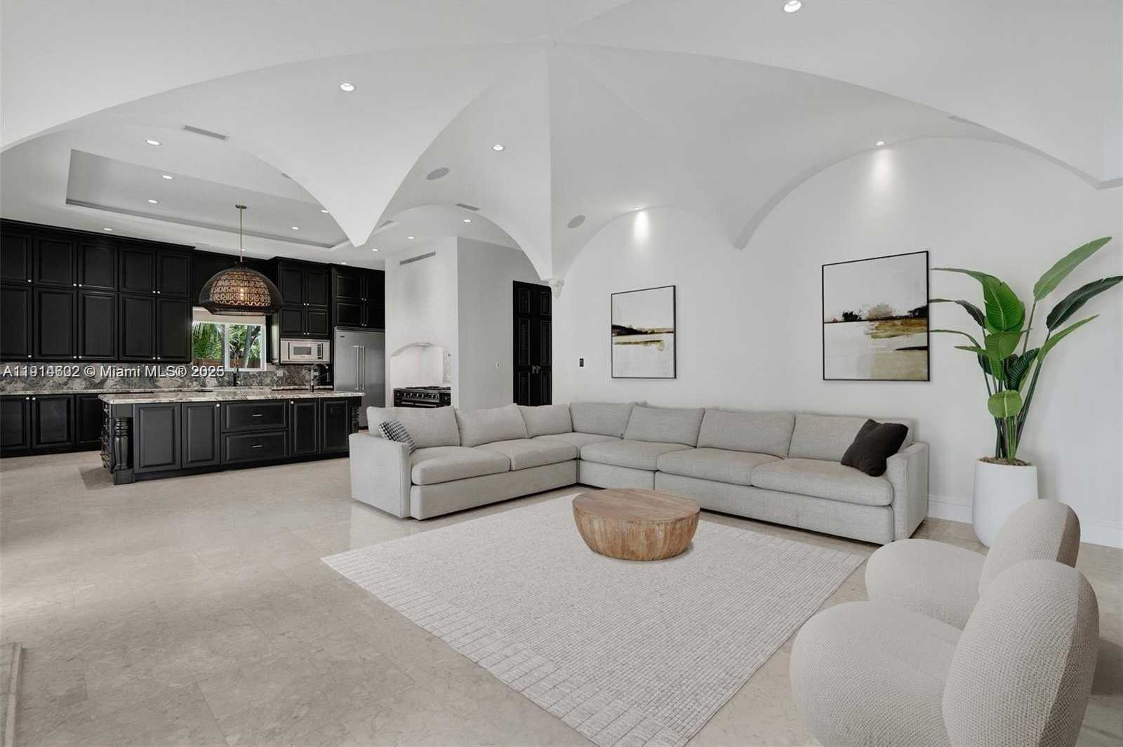 Small Image of 12650 SOUTH WEST 77TH AVE, Pinecrest Number 8