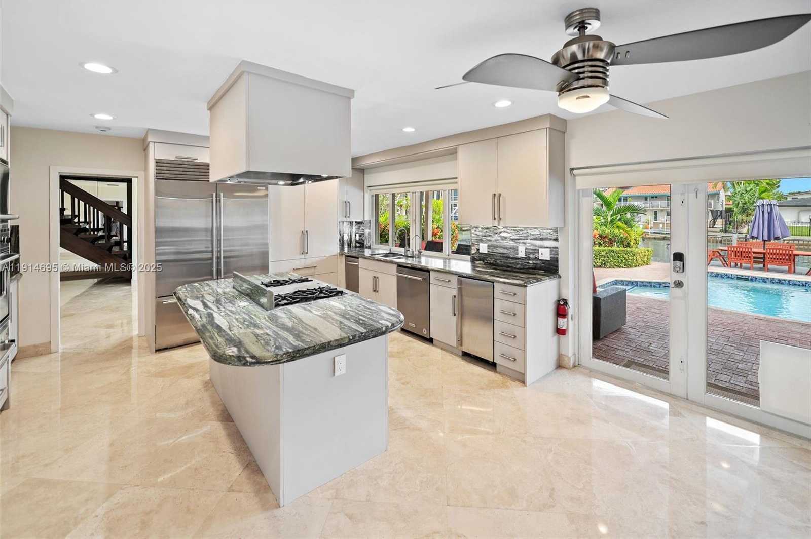 Small Image of 2015 NORTH EAST 120TH RD, North Miami Number 19