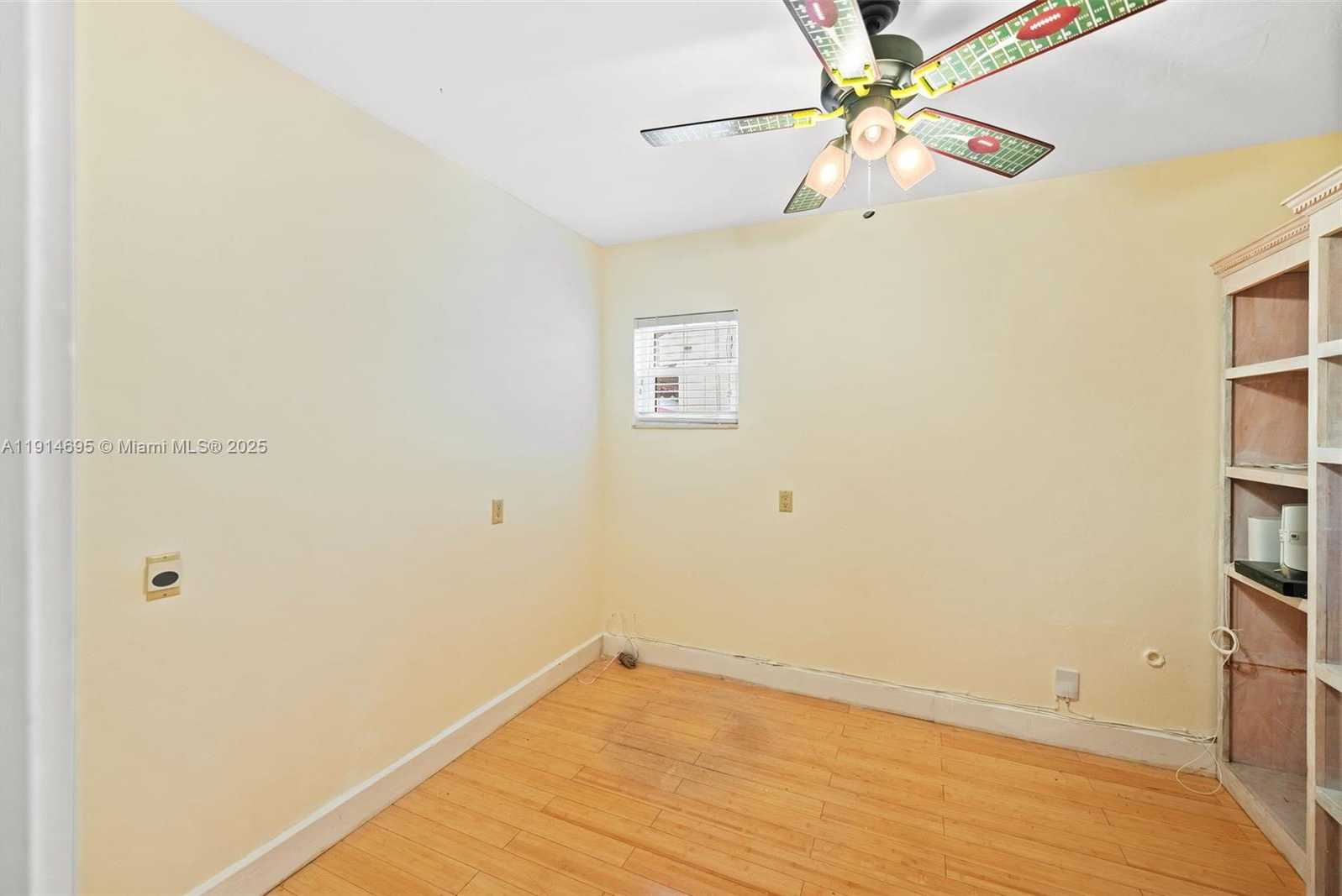 Small Image of 2015 NORTH EAST 120TH RD, North Miami Number 29