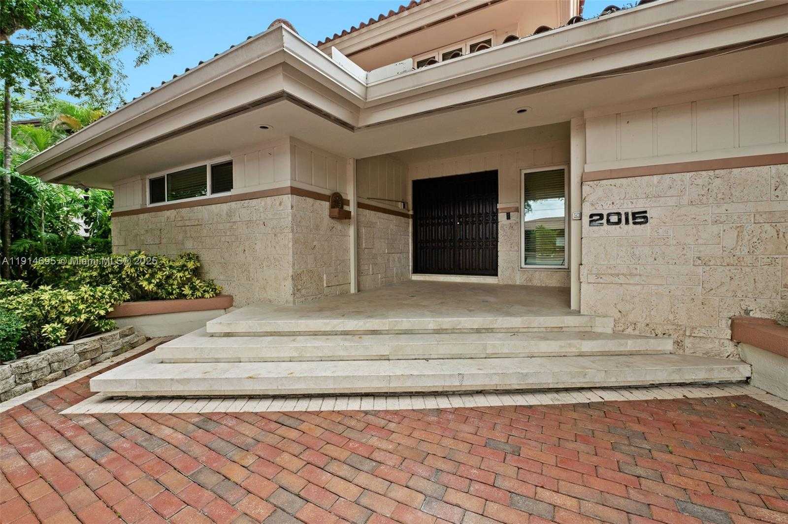 Small Image of 2015 NORTH EAST 120TH RD, North Miami Number 5