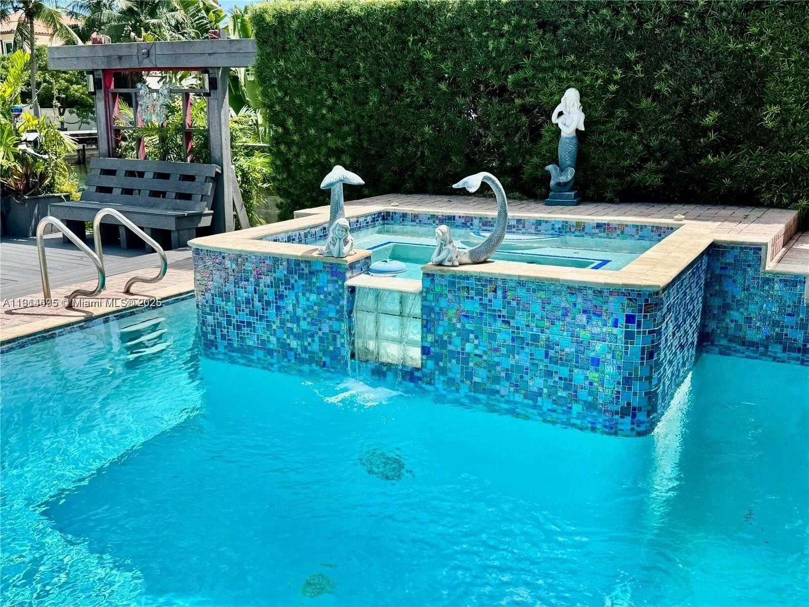 Small Image of 2015 NORTH EAST 120TH RD, North Miami Number 61