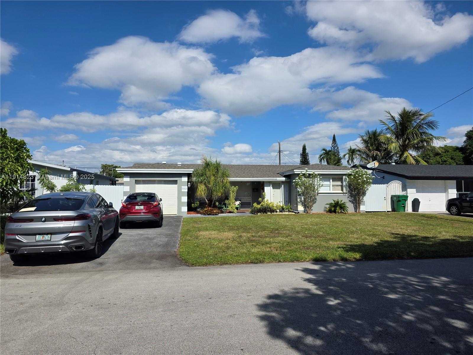 Small Image of 7917 TROPICANA ST, Miramar Number 1