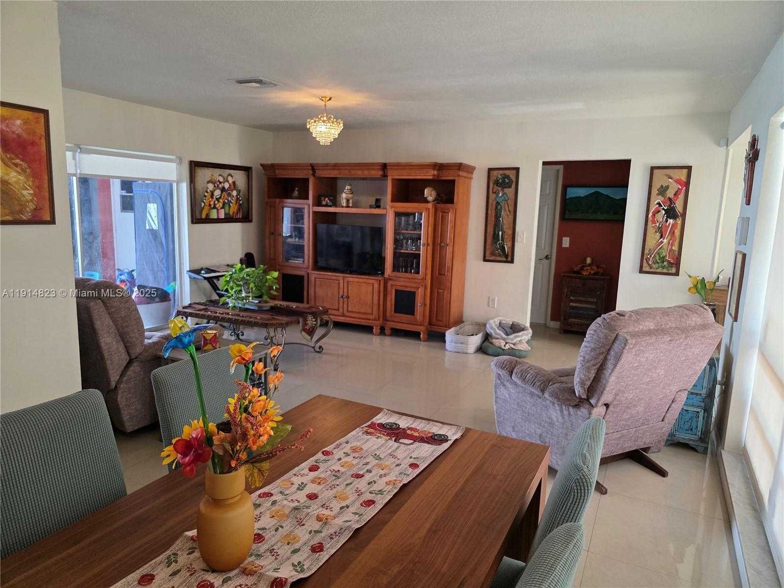 Small Image of 7917 TROPICANA ST, Miramar Number 10