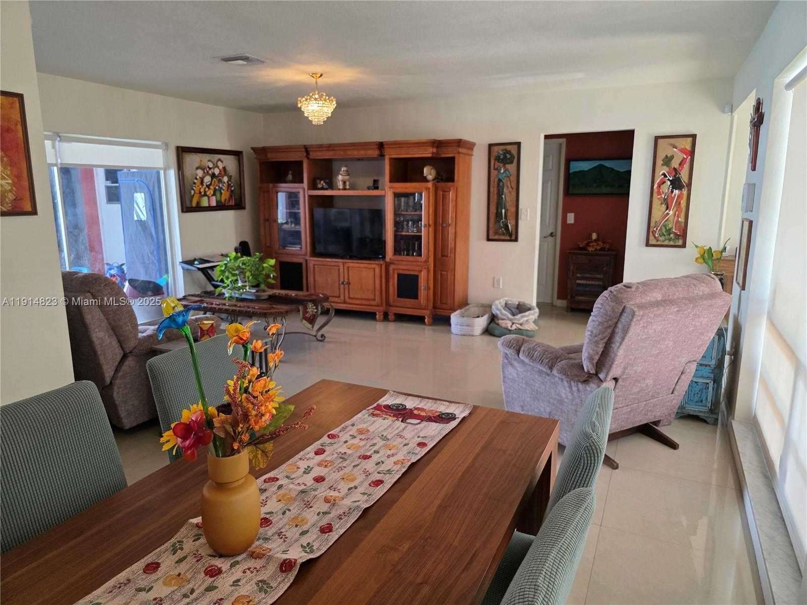 Small Image of 7917 TROPICANA ST, Miramar Number 13