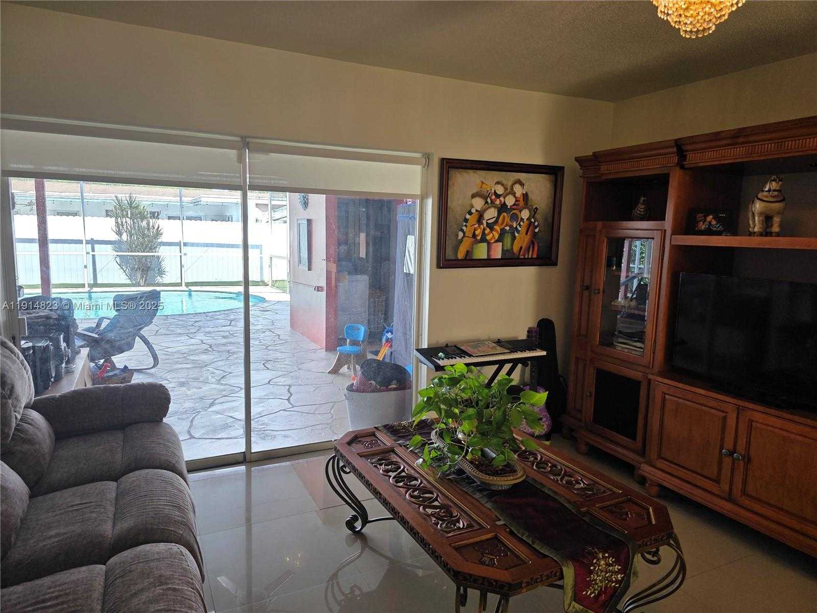 Small Image of 7917 TROPICANA ST, Miramar Number 16