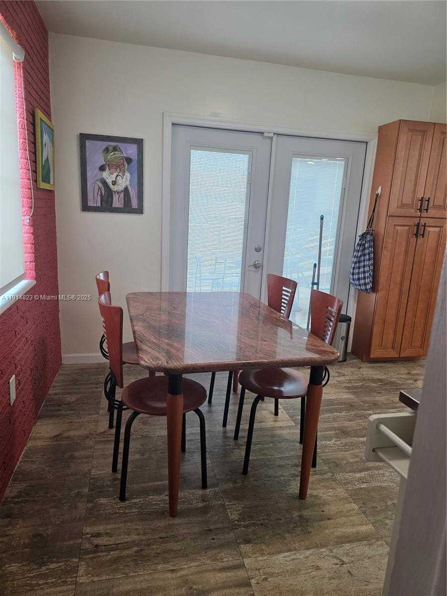 Small Image of 7917 TROPICANA ST, Miramar Number 23