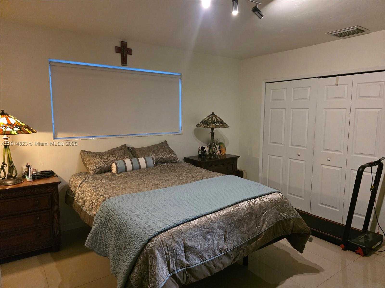 Small Image of 7917 TROPICANA ST, Miramar Number 25