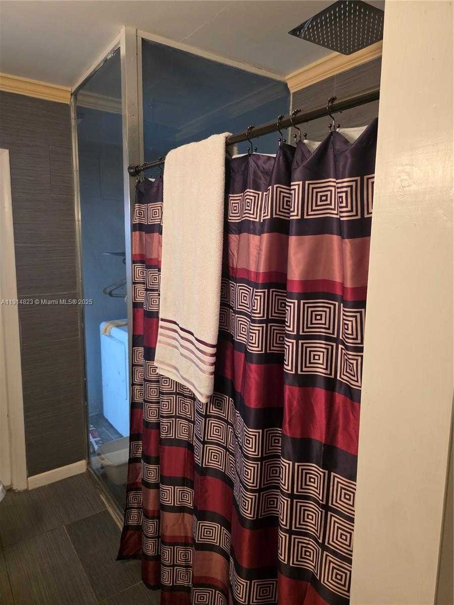 Small Image of 7917 TROPICANA ST, Miramar Number 31