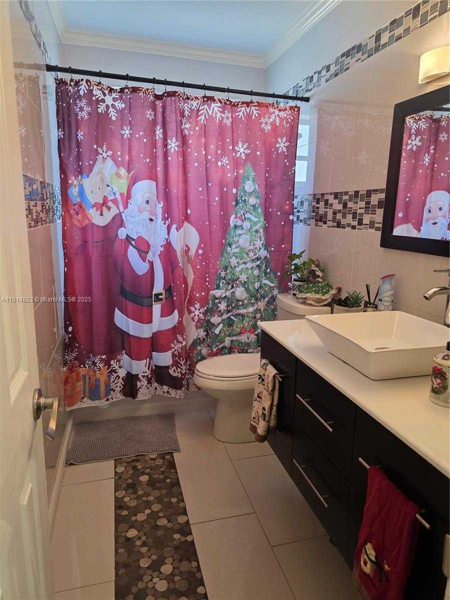 Small Image of 7917 TROPICANA ST, Miramar Number 38