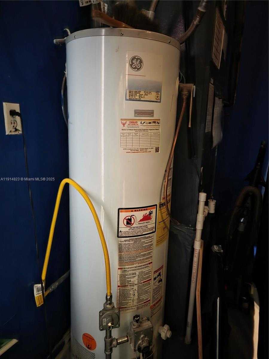 Small Image of 7917 TROPICANA ST, Miramar Number 42