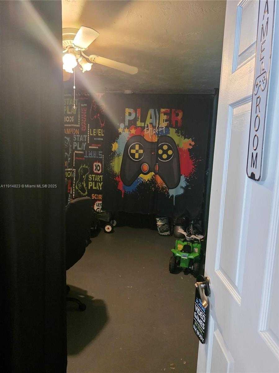 Small Image of 7917 TROPICANA ST, Miramar Number 43