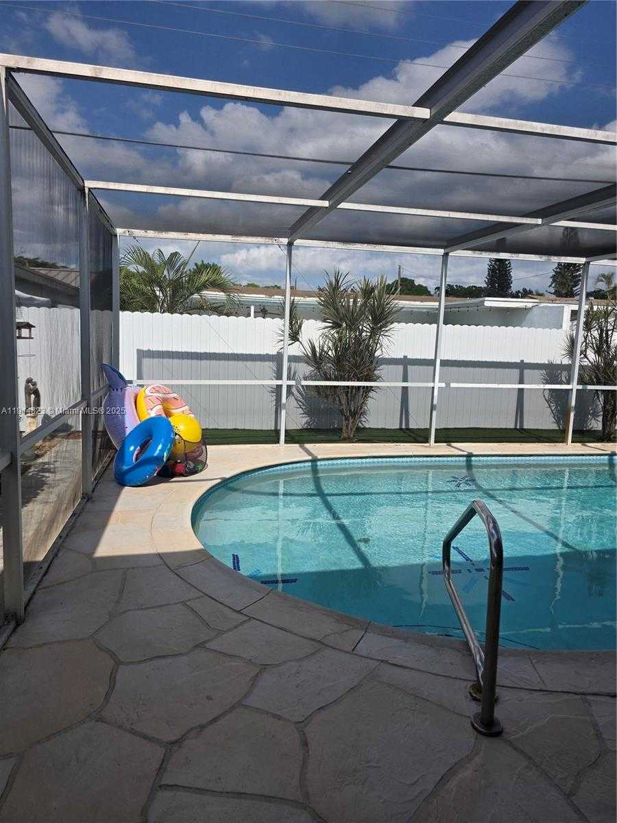 Small Image of 7917 TROPICANA ST, Miramar Number 53