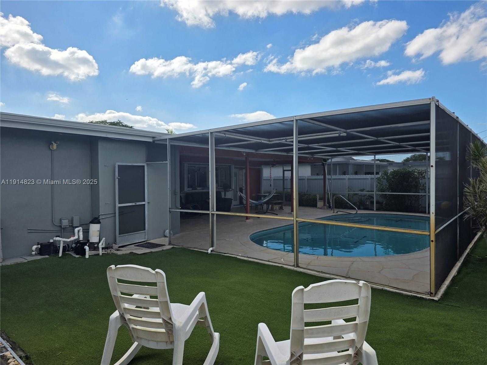 Small Image of 7917 TROPICANA ST, Miramar Number 62