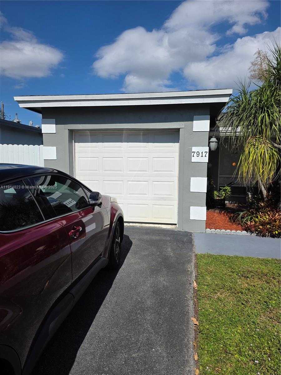 Small Image of 7917 TROPICANA ST, Miramar Number 65