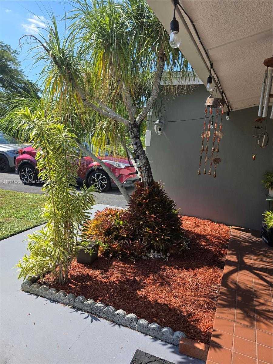 Small Image of 7917 TROPICANA ST, Miramar Number 7