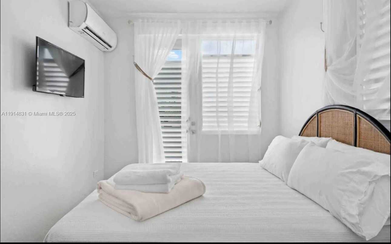 Small Image of 78 C. Jaime Brull, Vega Baja, 00693, Puerto Rico Number 26