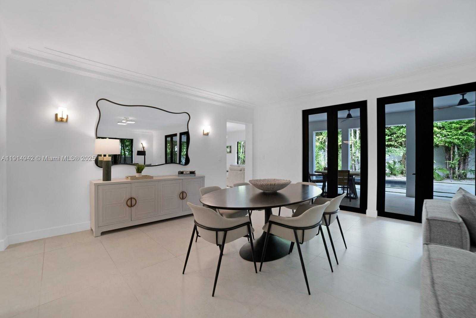 Small Image of 5735 NORTH BAY RD, Miami Beach Number 11