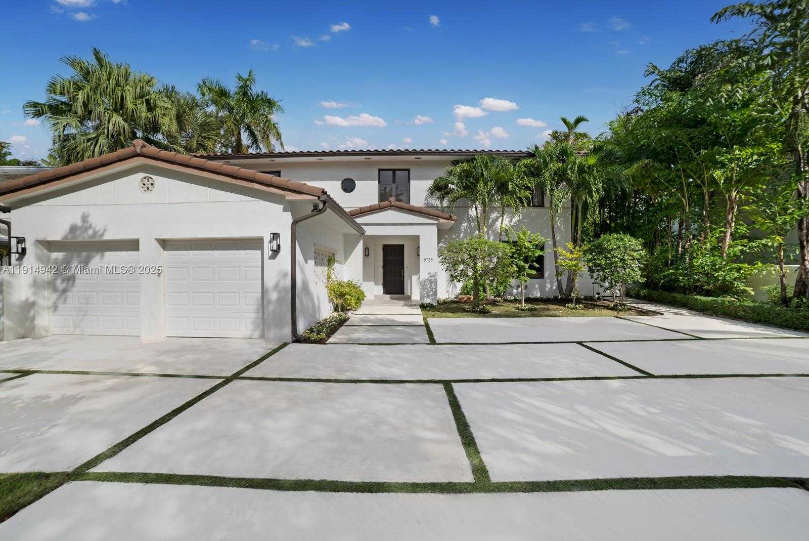 Small Image of 5735 NORTH BAY RD, Miami Beach Number 3