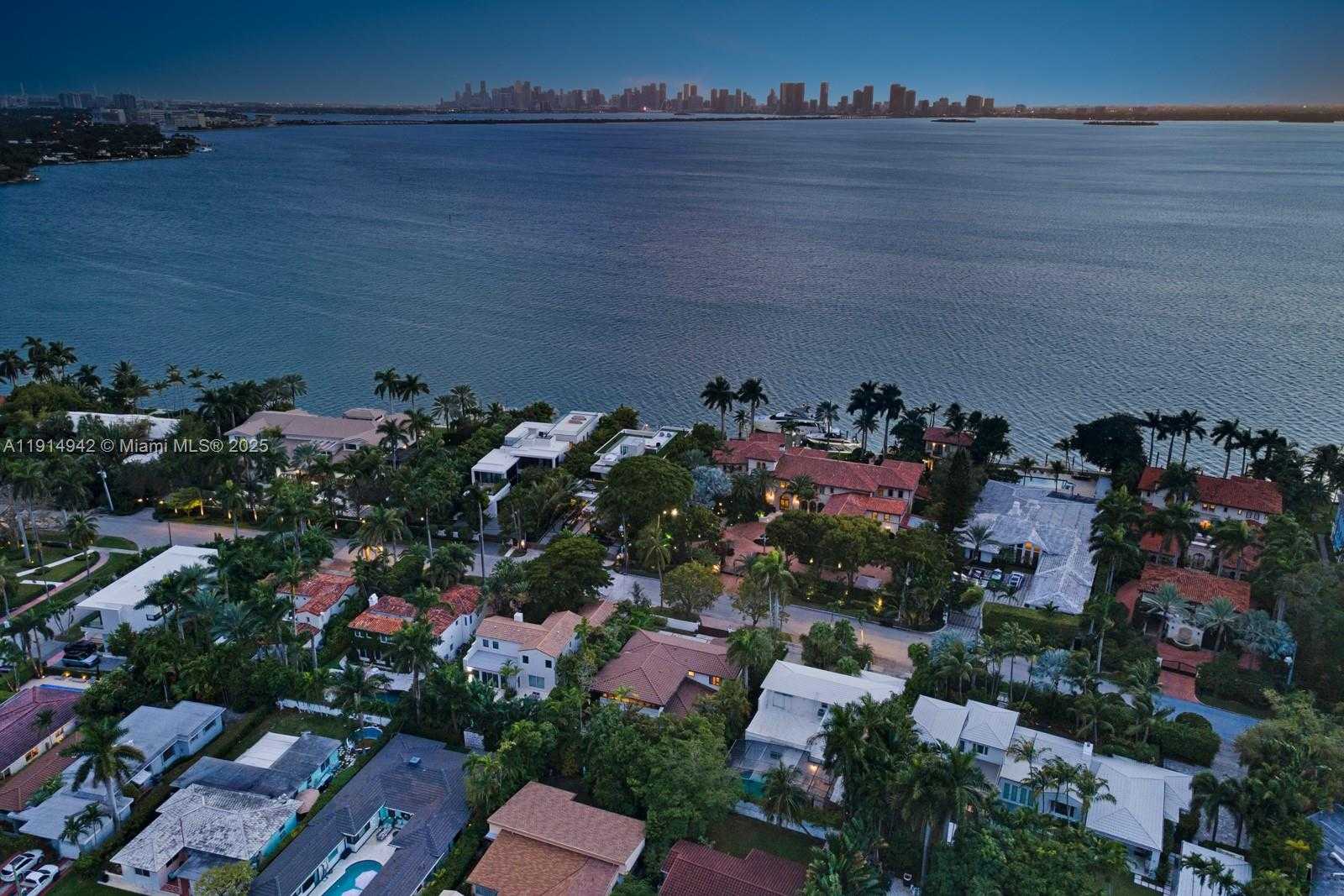 Small Image of 5735 NORTH BAY RD, Miami Beach Number 58