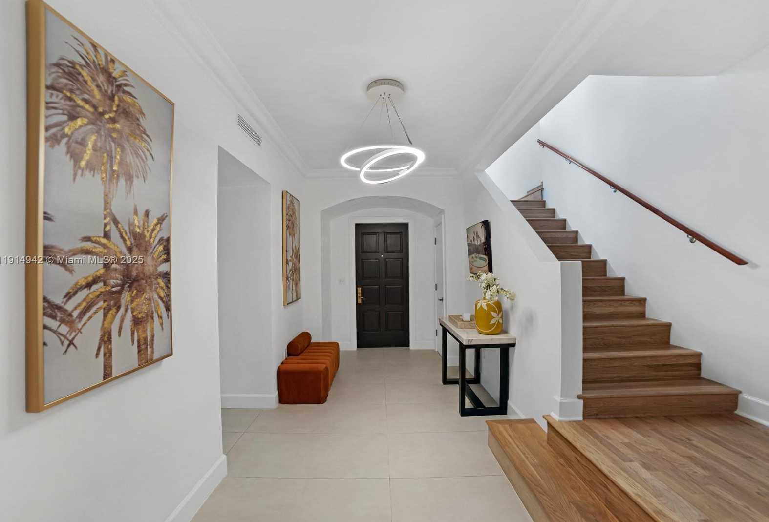 Small Image of 5735 NORTH BAY RD, Miami Beach Number 6