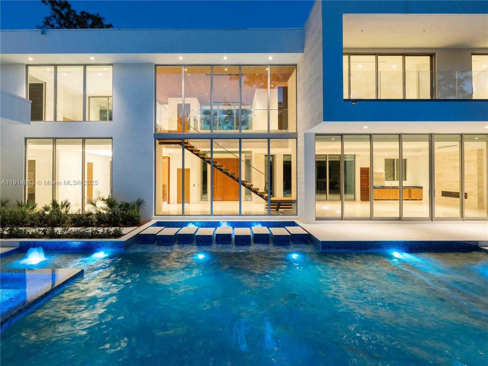 Small Image of 6720 SOUTH WEST 98TH ST, Pinecrest Number 12