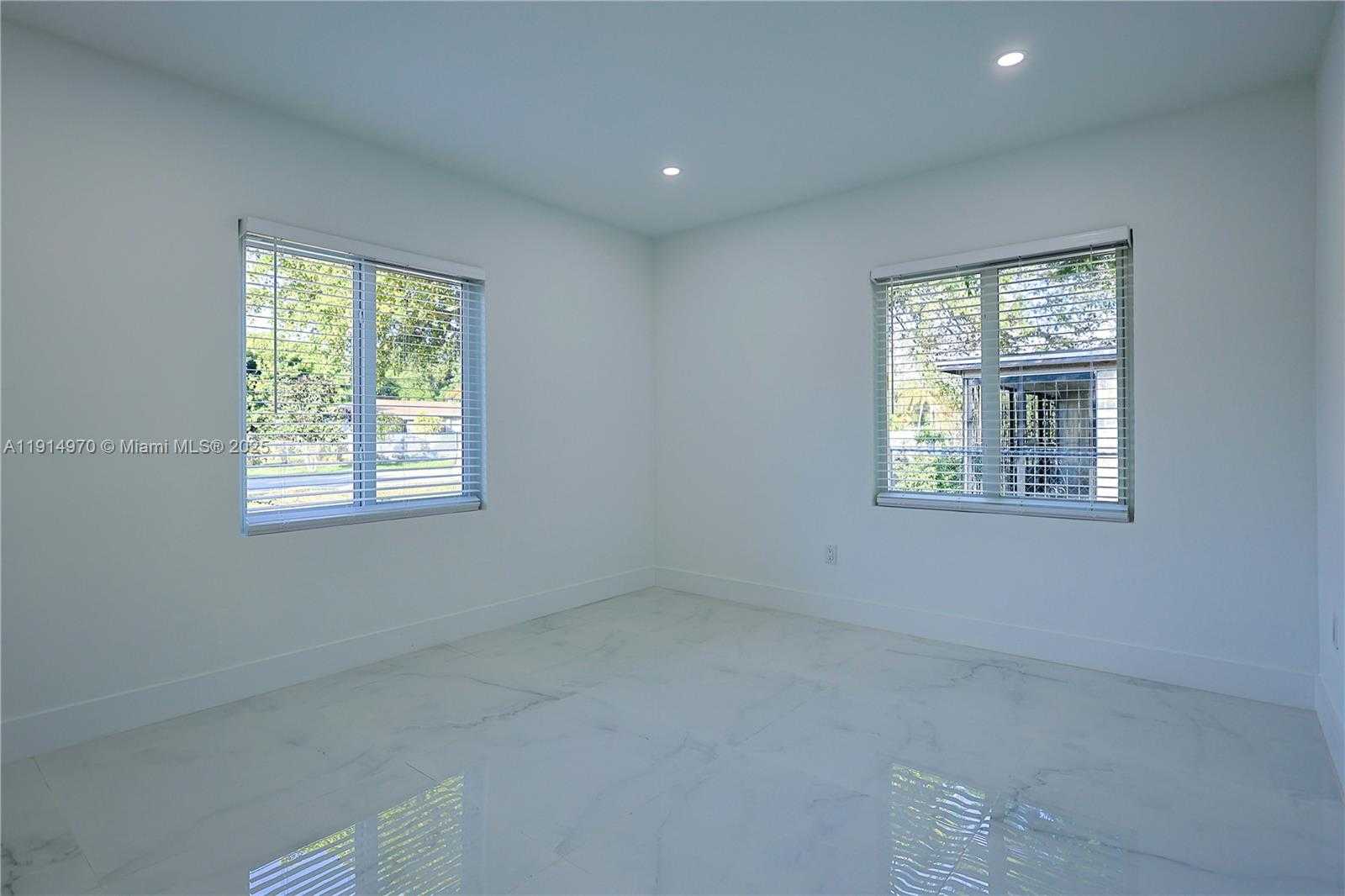 Small Image of 720 NORTH EAST 143RD ST, North Miami Number 15