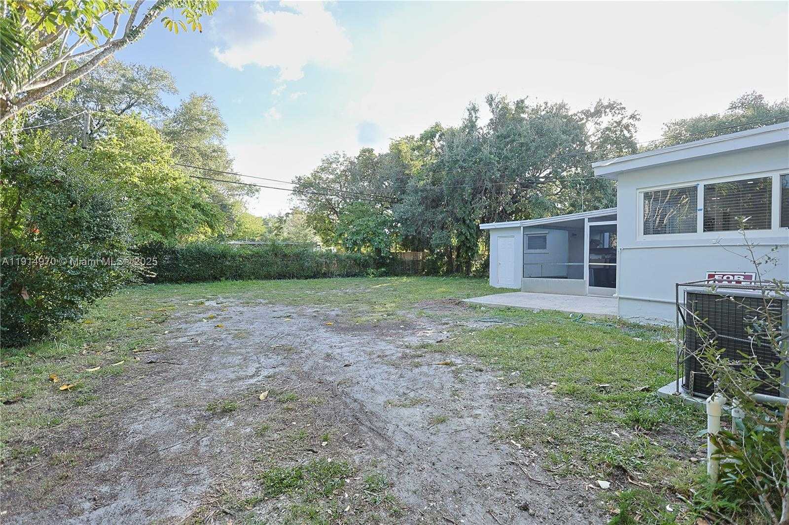 Small Image of 720 NORTH EAST 143RD ST, North Miami Number 20