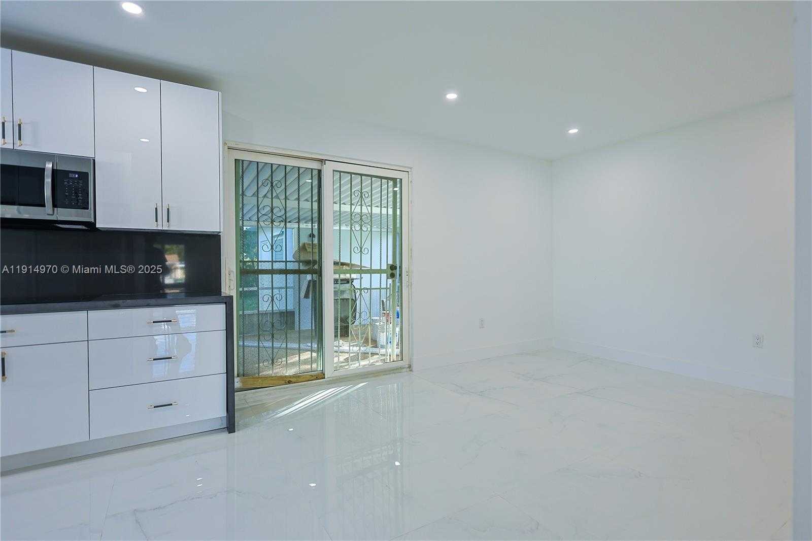 Small Image of 720 NORTH EAST 143RD ST, North Miami Number 9