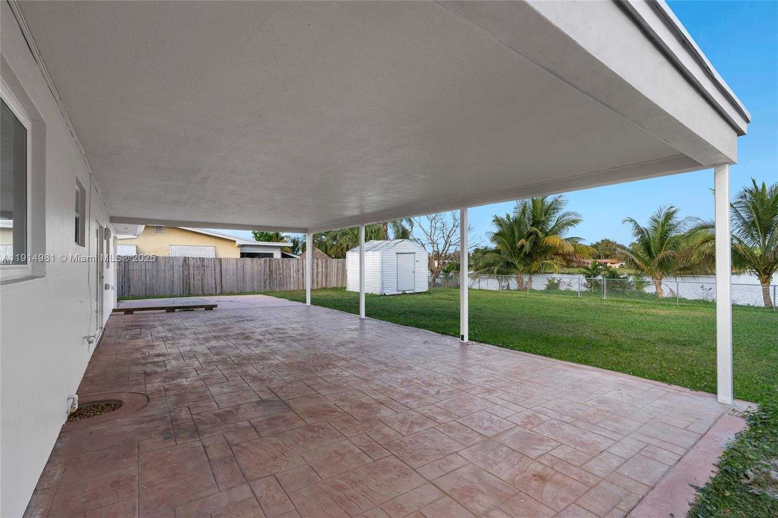 Small Image of 1301 NORTH WEST 87TH WAY, Pembroke Pines Number 24