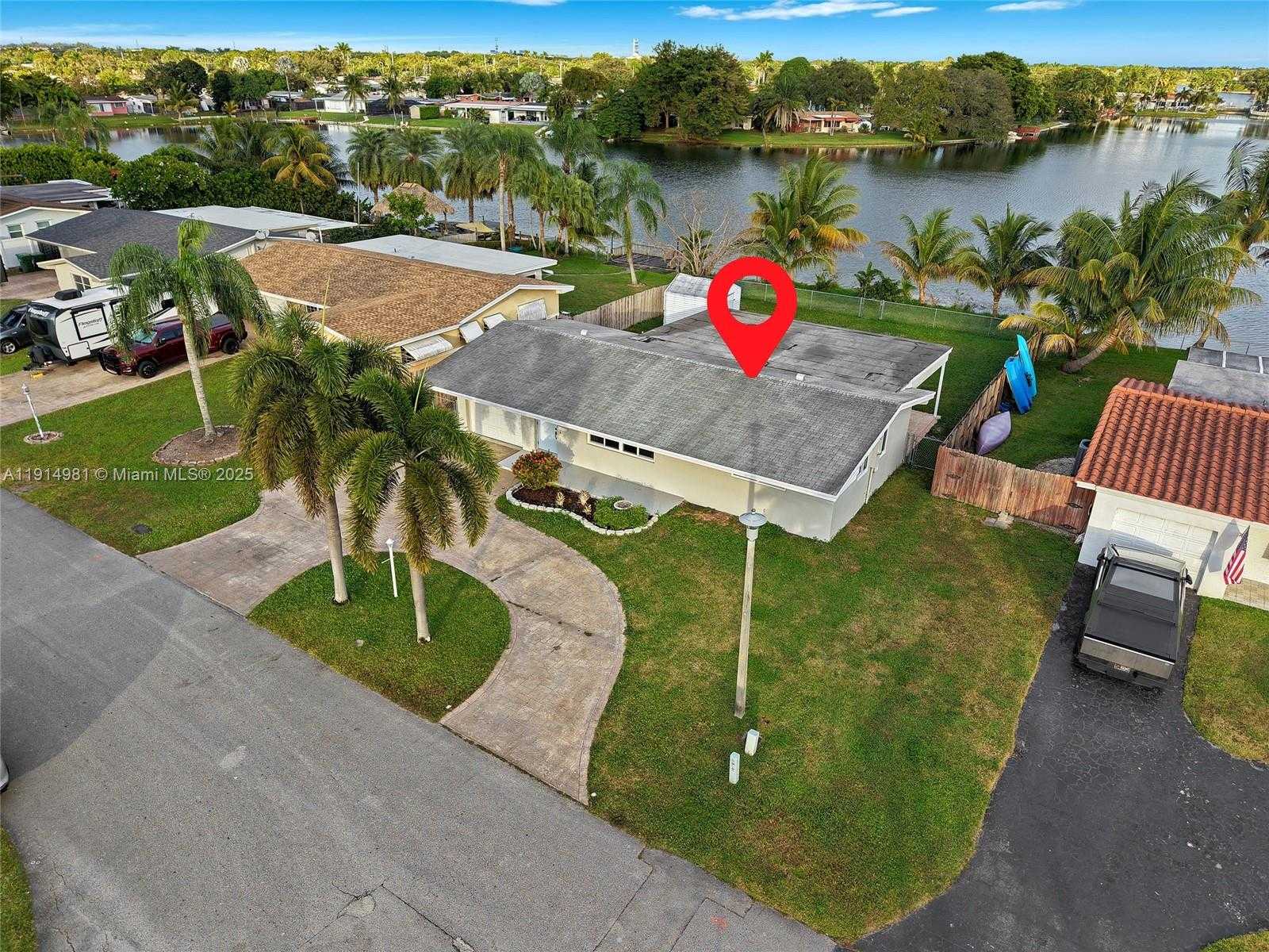 Small Image of 1301 NORTH WEST 87TH WAY, Pembroke Pines Number 31