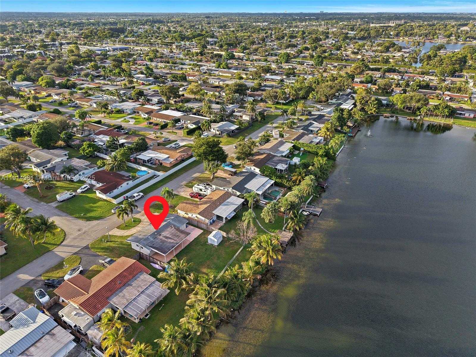 Small Image of 1301 NORTH WEST 87TH WAY, Pembroke Pines Number 37