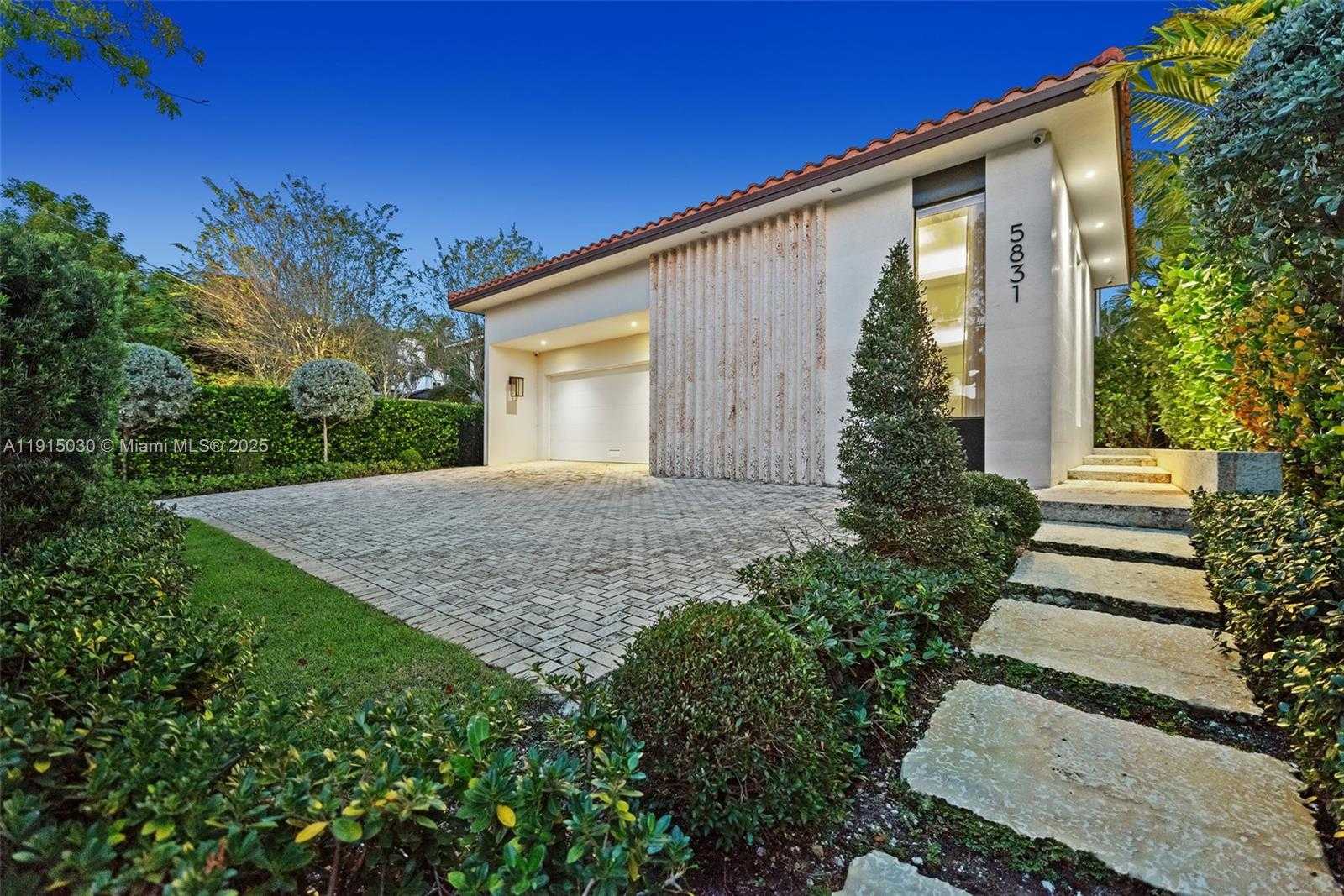 Small Image of Miami Beach Number 2