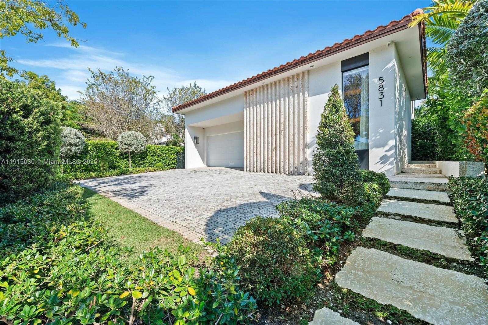 Small Image of Miami Beach Number 29