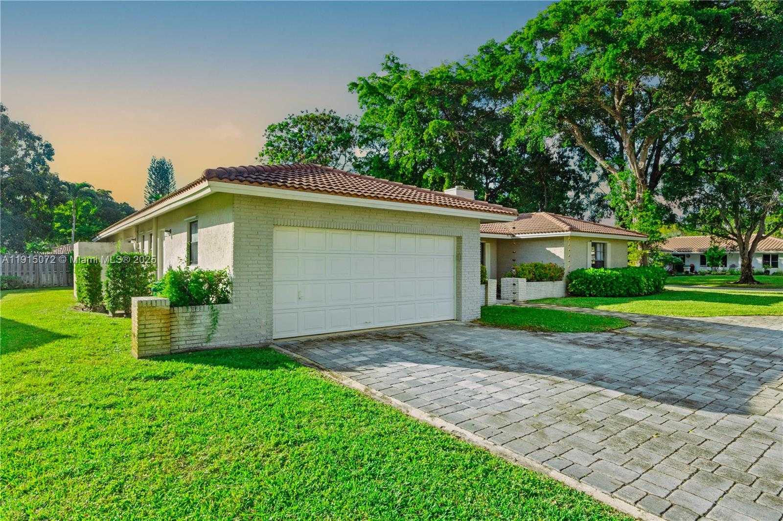 Small Image of 284 NORTH WEST 92ND AVE, Coral Springs Number 38