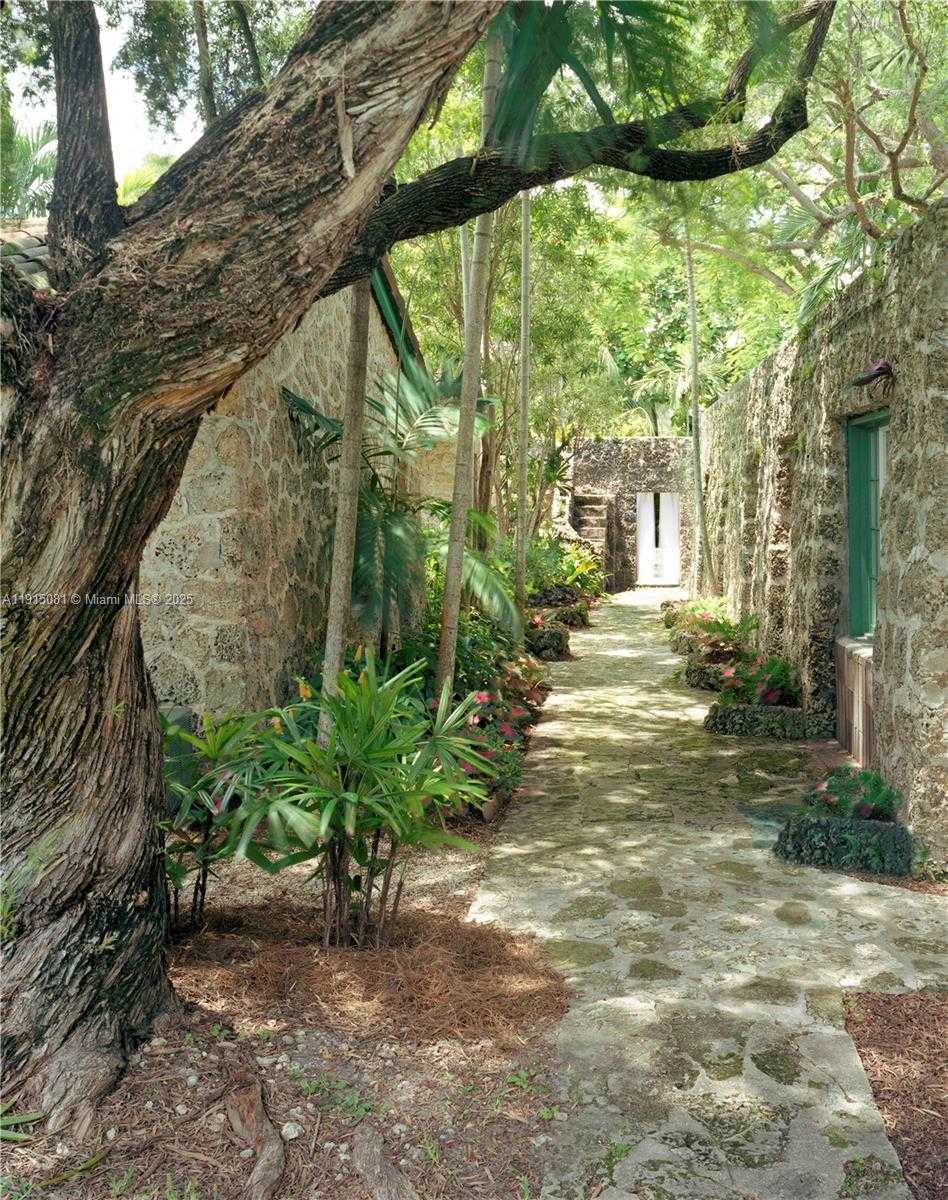 Small Image of 1301 MILAN AVE COTTAGE #4, Coral Gables Number 29