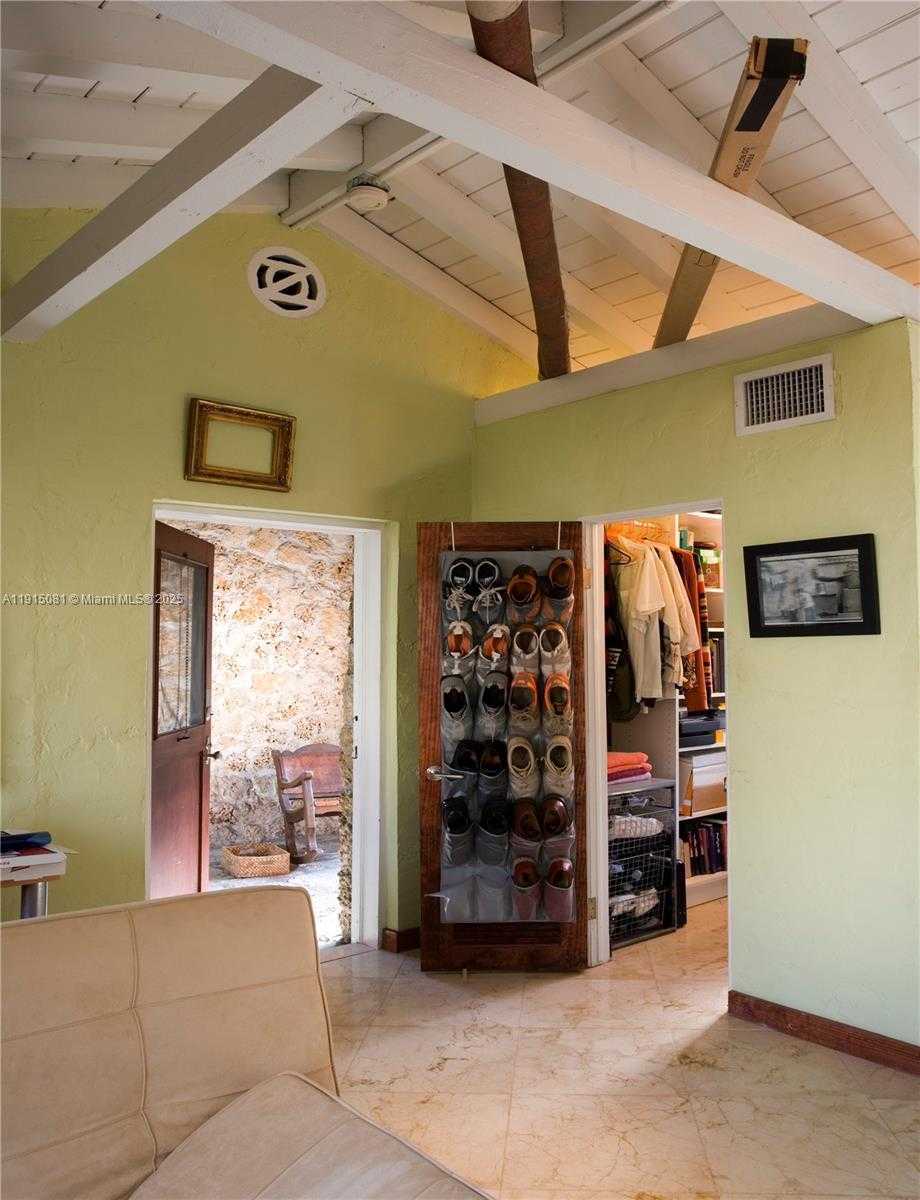 Small Image of 1301 MILAN AVE COTTAGE #4, Coral Gables Number 8