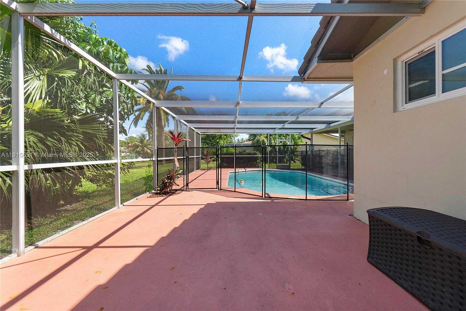 Small Image of 3880 CORAL HILLS DR, Coral Springs Number 19