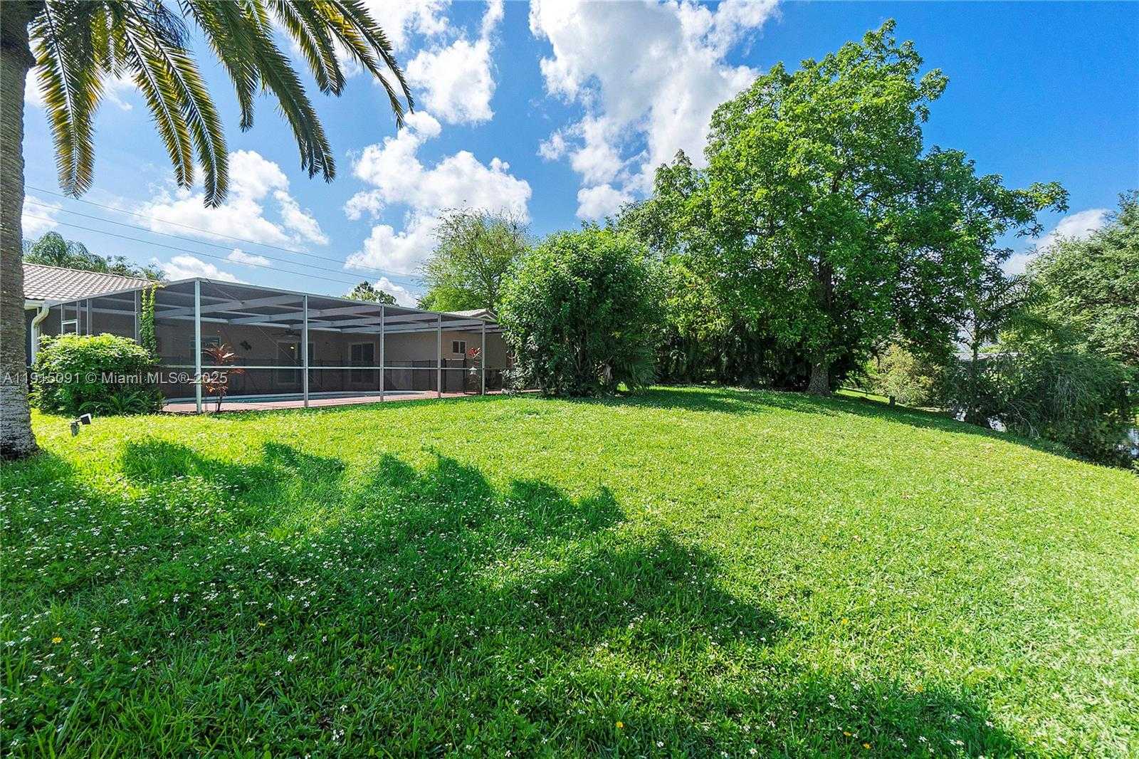 Small Image of 3880 CORAL HILLS DR, Coral Springs Number 21