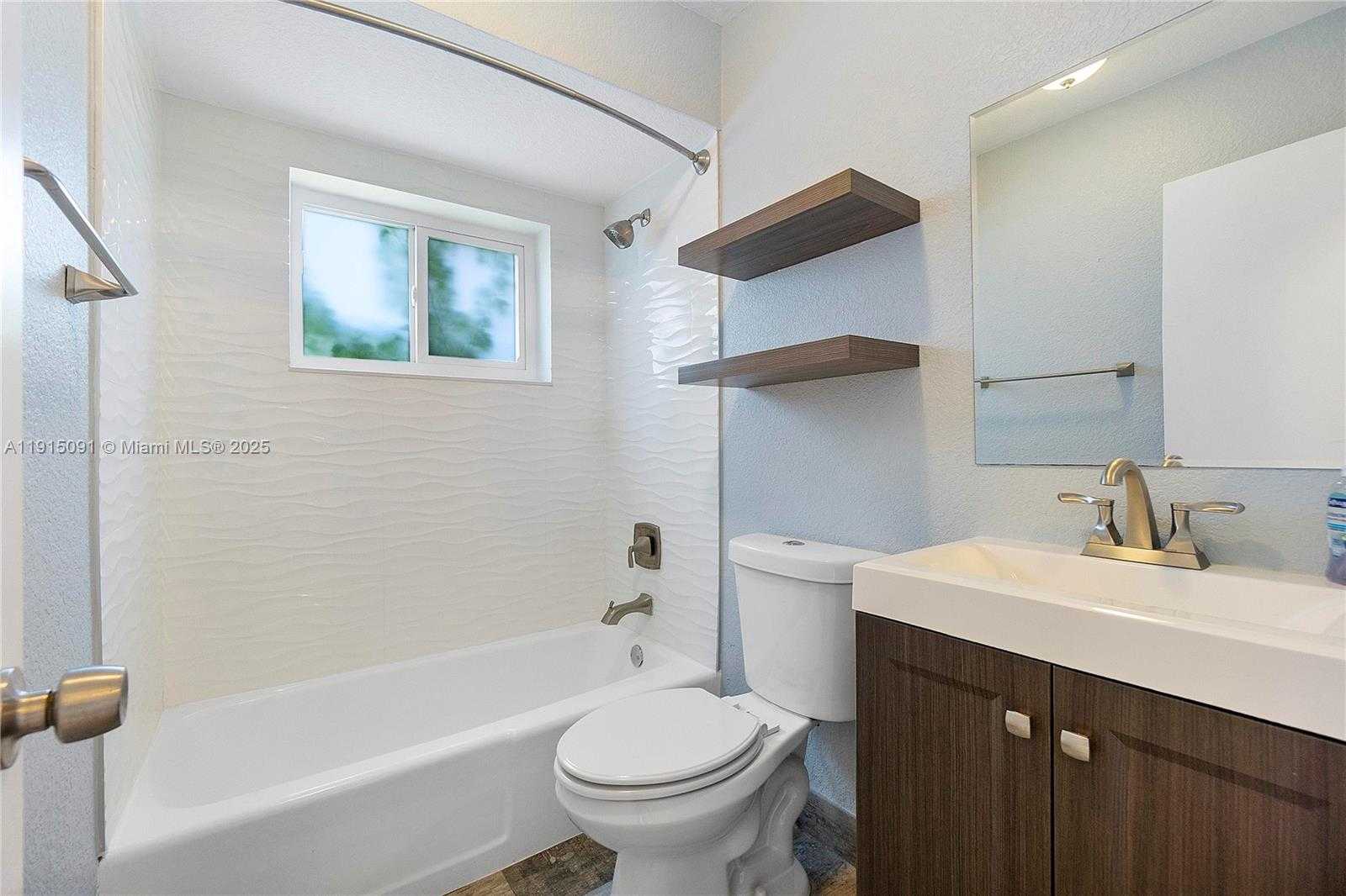 Small Image of 3880 CORAL HILLS DR, Coral Springs Number 8