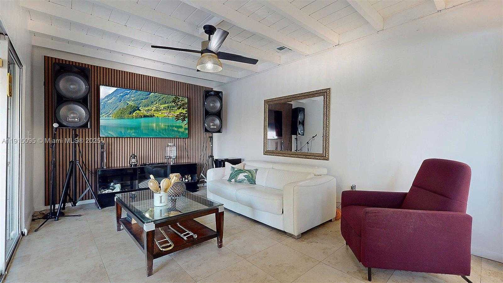 Small Image of 105 NORTH 31ST AVE, Hollywood Number 14